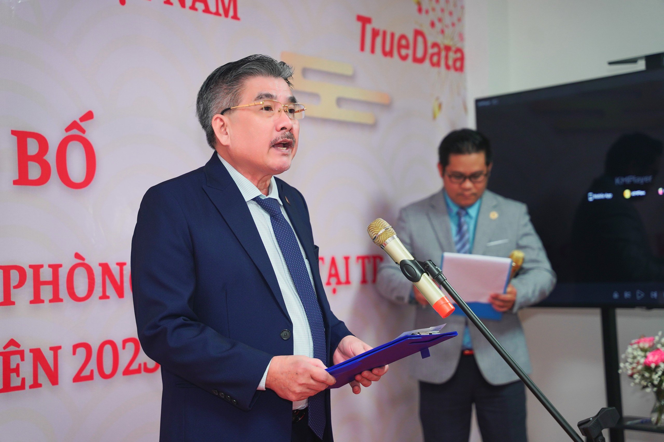 Ông Phạm Văn Thọ – Chủ tịch HĐQT Công ty cổ phần công nghệ chống giả Việt Nam khai mạc buổi lễ.