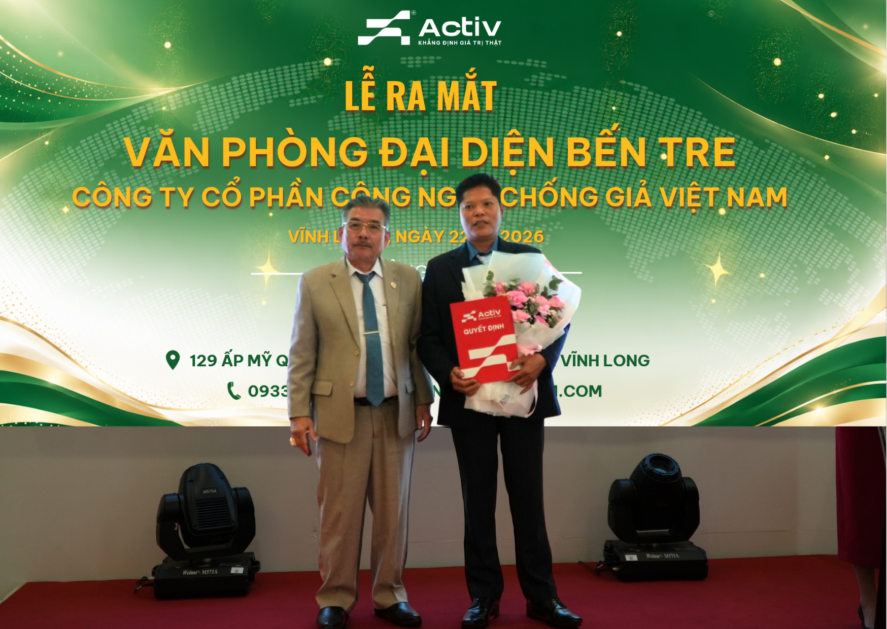 Chủ tịch HĐQT Phạm Văn Thọ trao quyết định thành lập Văn phòng đại diện cho ông Vũ Quốc Bình